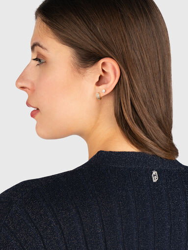 V-neck cardigan with buttons - 5
