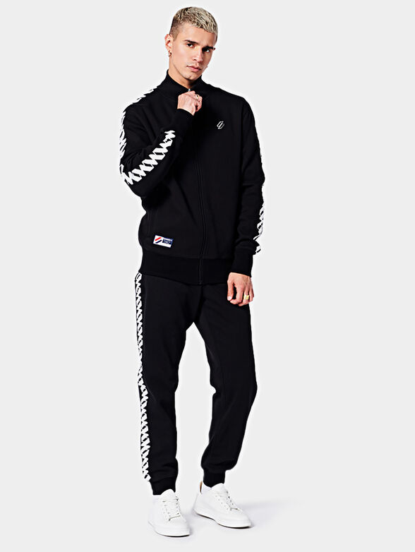 Sweatshirt with contrasting details - 4