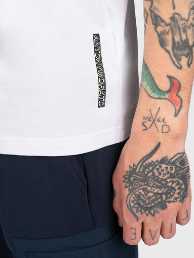 Black cotton T-shirt with accent pocket - 4