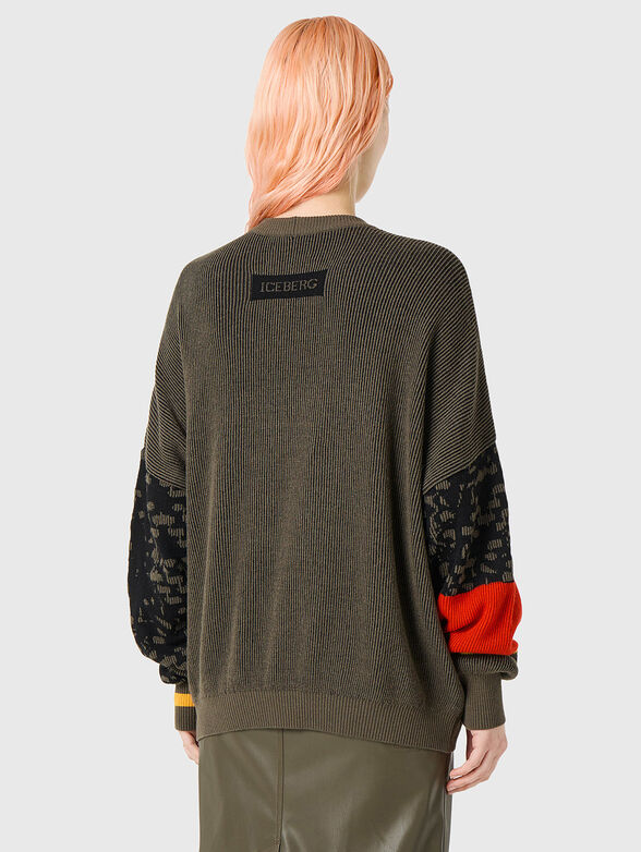 Green sweater with accent print - 2