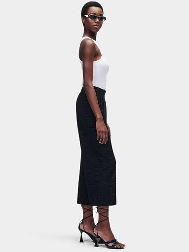 Wide leg trousers with embroidery - 4