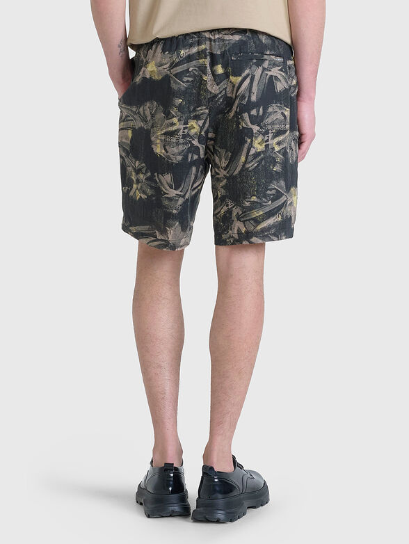 Shorts with abstract print - 1