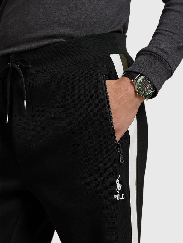 Sports pants with contrasting stripes - 2