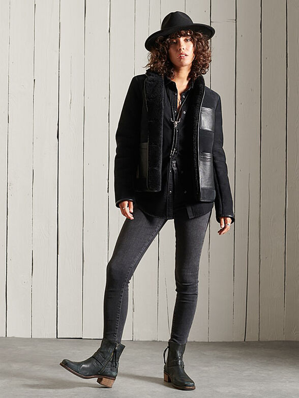 Shirt with long sleeves and pockets - 2
