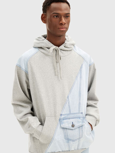 Sweatshirt with denim accents - 5