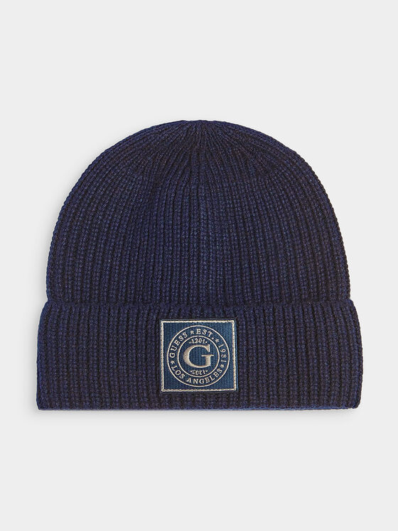 Black hat with embroidered logo patch - 1