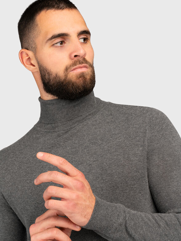 High-neck black sweater  - 4
