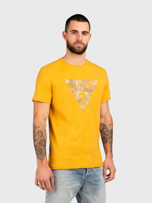 Black T-shirt with triangular logo print
