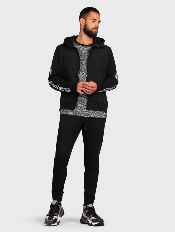 Sweatshirt with contrast logo stripe - 2