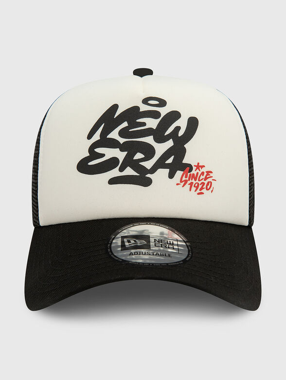 Hat with a visor - 1