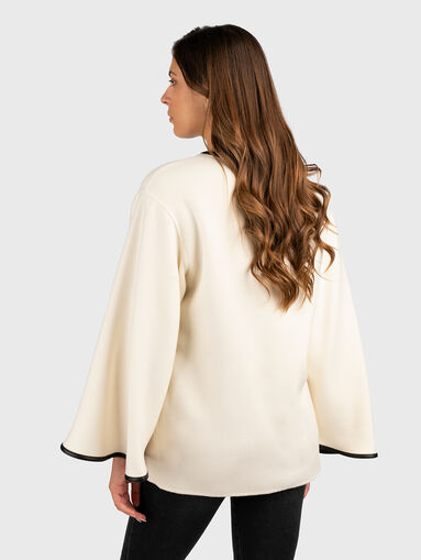 Jacket with wide sleeves and contrasting belt - 2
