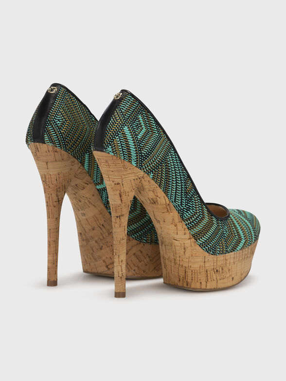 Heeled shoes in black color - 3