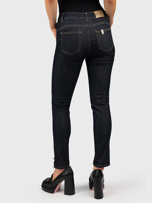 Button accent jeans - 2