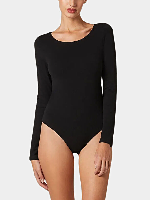 Body in black color - 1