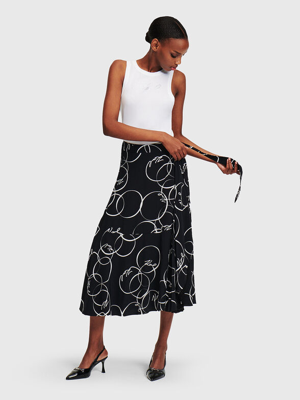 Skirt with a contrast logo print - 0