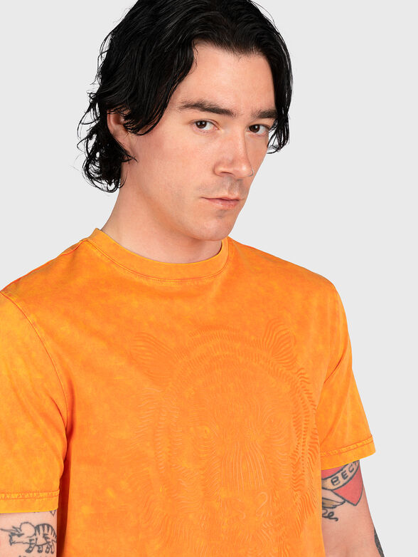 T-shirt with embossed appliqué - 3