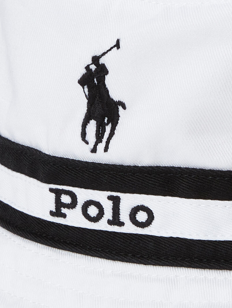 White bucket hat with contrast embroidery - 2