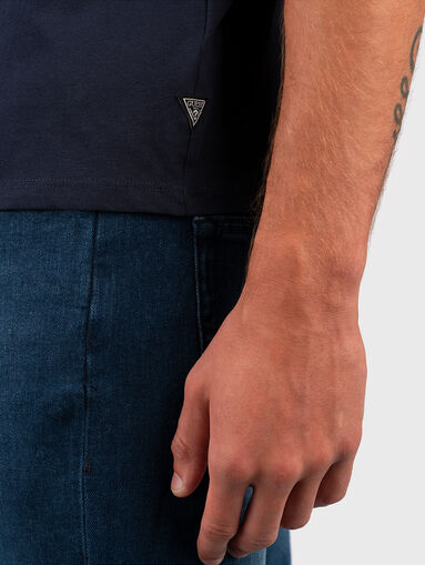 Dark blue cotton Т-shirt with embossed logo - 4