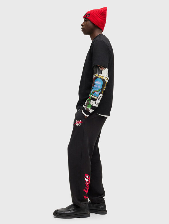 Sports trousers with logo - 4
