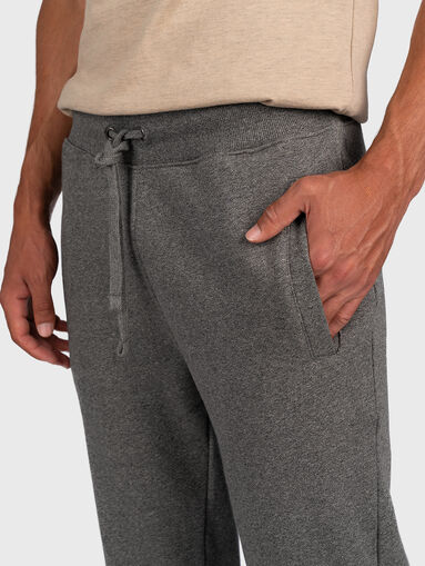 Joggers with logo patch - 3