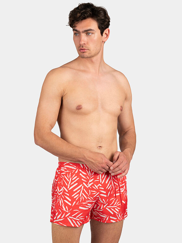 Black beach shorts with print - 1