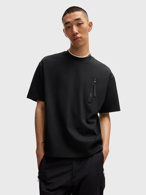 T-shirt with accent zip - 1