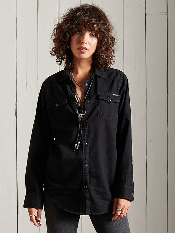 Shirt with long sleeves and pockets - 1