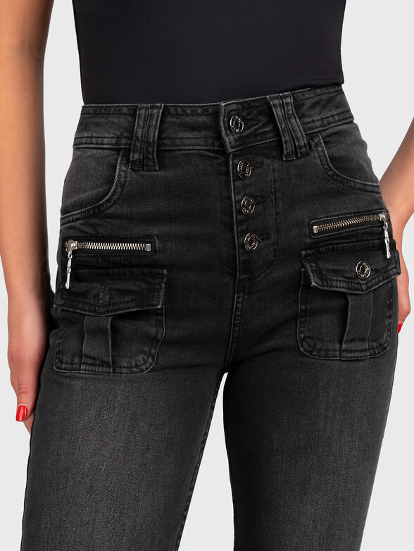 Jeans with accent pockets - 4