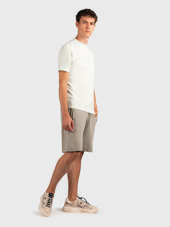 ALPHY beige T-shirt with logo accent - 2
