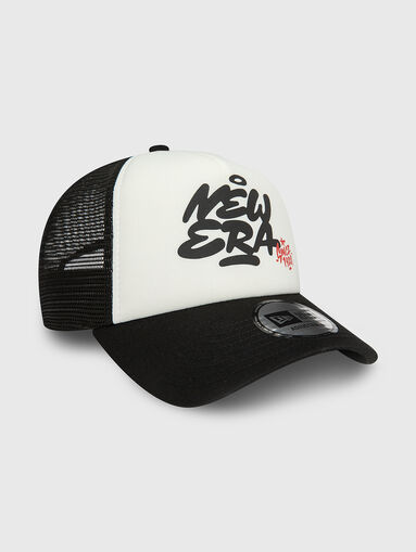 Hat with a visor - 3