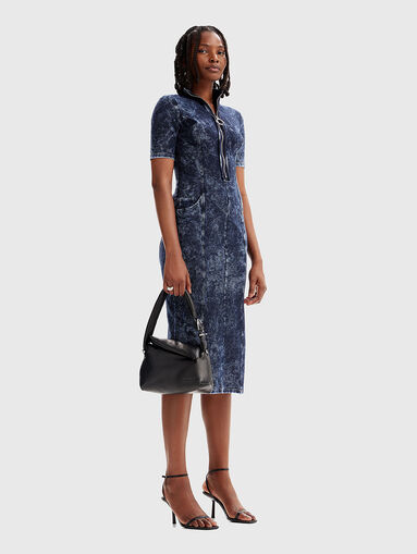 Slim dress with accent zip - 5