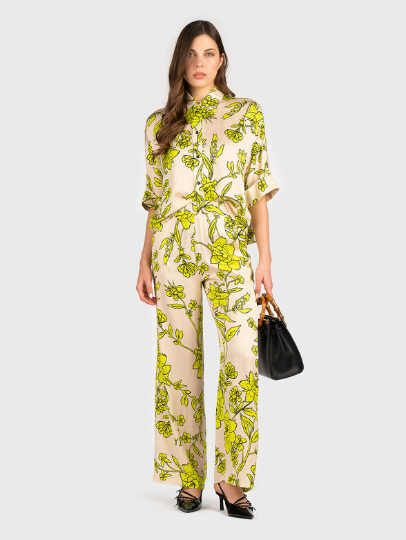 Trousers with high waist and floral print - 3