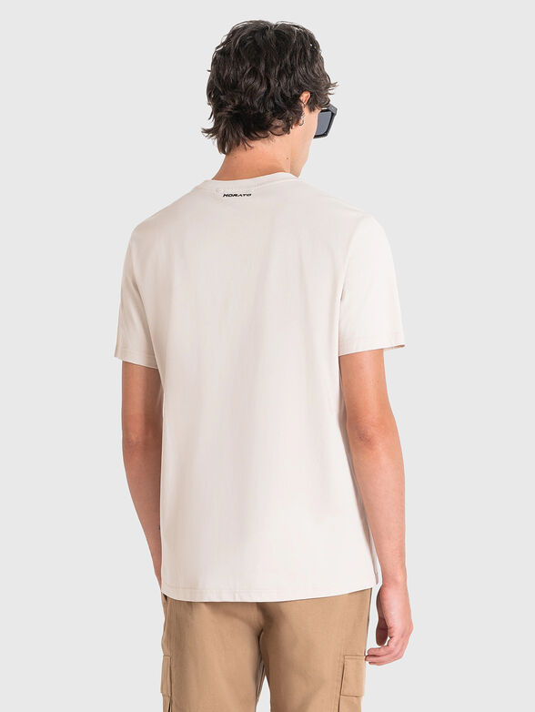 Black T-shirt with contrast print - 2