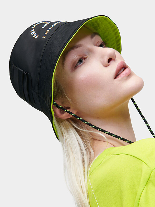 Reversible hat type bucket - 2