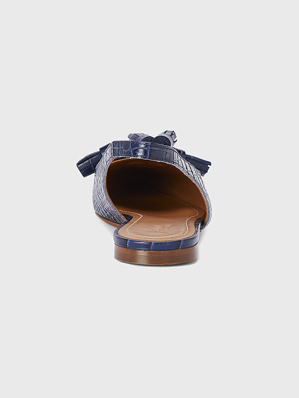 Leather flat shoes in blue color - 3