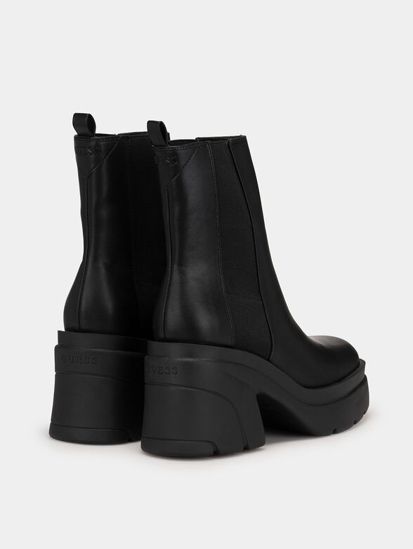 VANETA black ankle boots with elastic inserts - 3