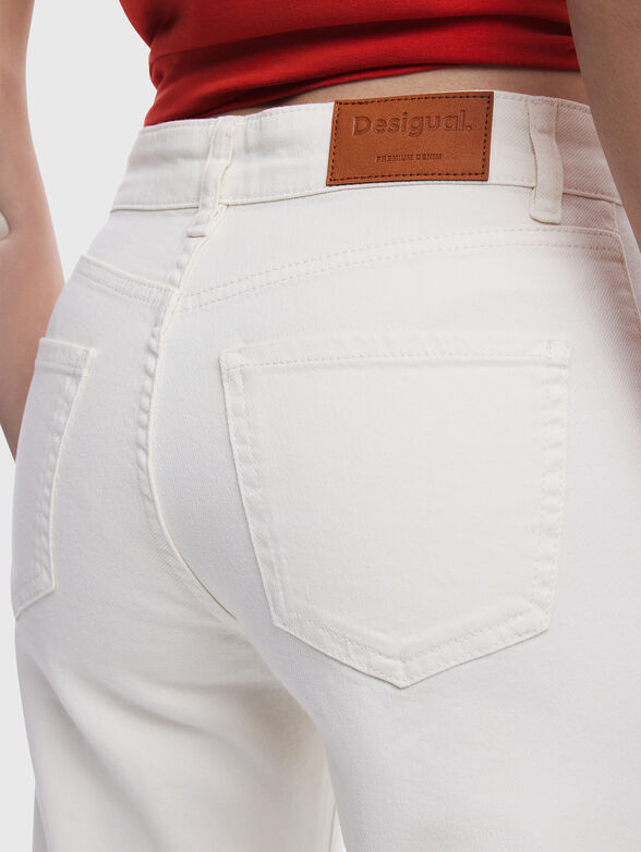 LUNA jeans with floral embroidery - 2
