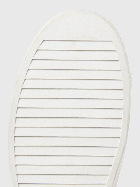 AMBER white sports shoes - 4