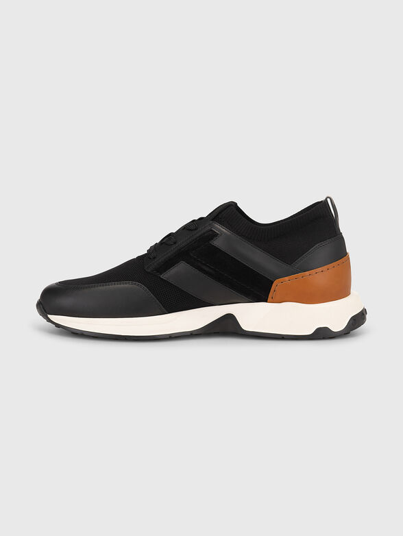 Sneakers with contrast detail  - 3