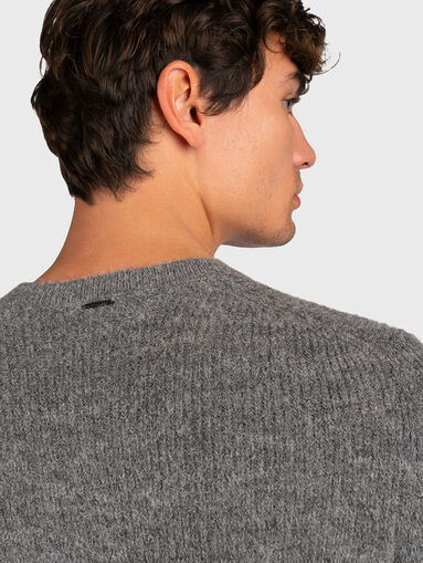 Knitted sweater - 4