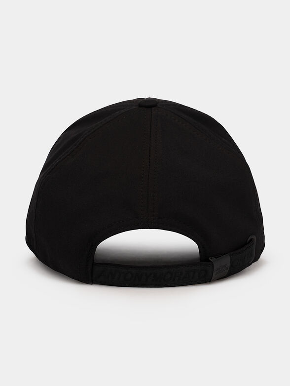 Baseball cap with embossed logo - 3