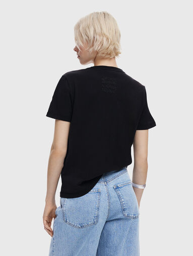 T-shirt with print and rhinestones - 2