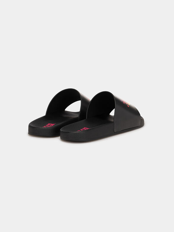 Black beach slippers with print - 2