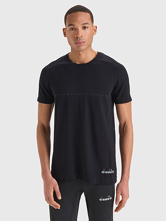 Μαύρο αθλητικό μπλουζάκι με λογότυπο - 1