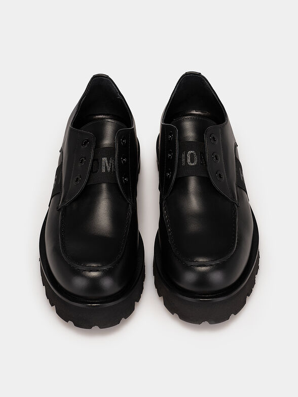 Black slip-on shoes - 6