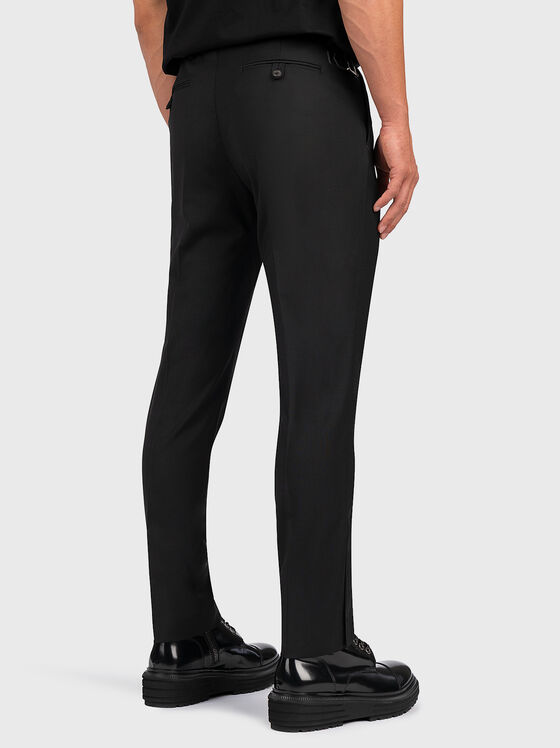 Παντελόνι σε μαύρο χρώμα - 2