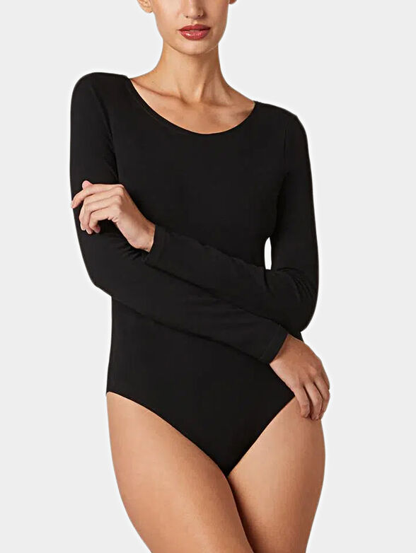 Body in black color - 3