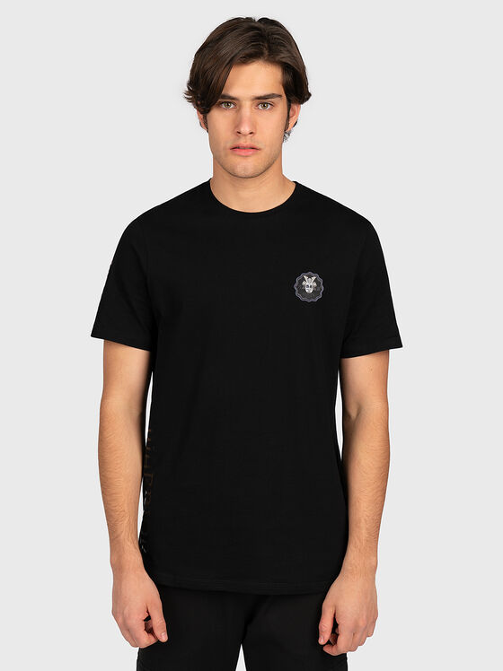 Black printed t-shirt with Japanese motifs - 1
