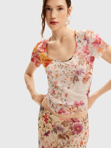 Short sleeve blouse with floral print - 4