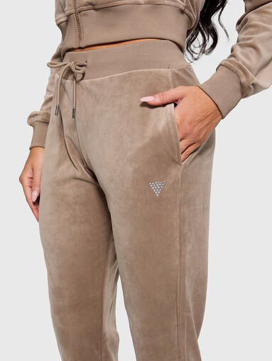 Sports trousers with logo - 4